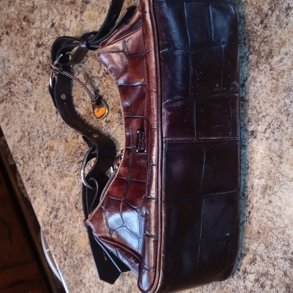 DOONEY&BOURKE PURSE - Picture 12 of 12